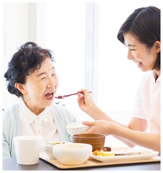 食事介護の様子